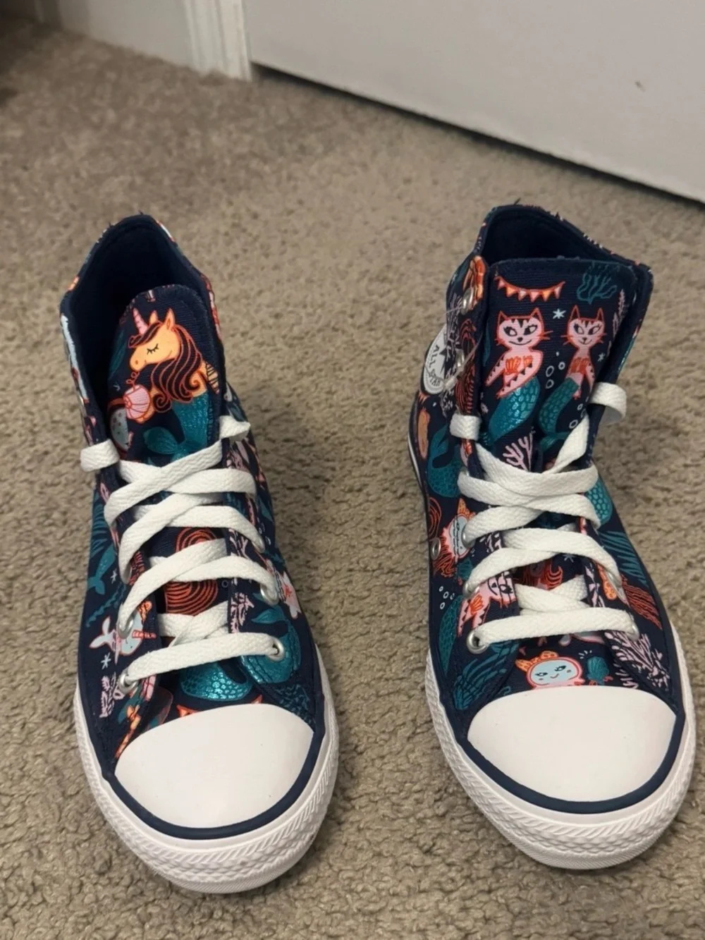 Converse Heartsfall/Mermaid Chuck Taylor All Star Size 3 Junior Canvas Shoe